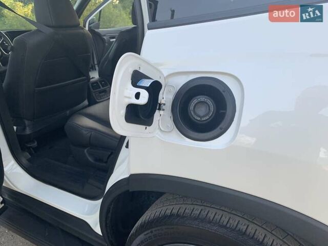 Белый Хонда Пасспорт, объемом двигателя 3.5 л и пробегом 45 тыс. км за 22999 $, фото 23 на Automoto.ua