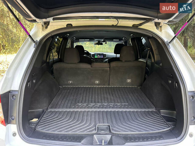 Білий Хонда Пасспорт, об'ємом двигуна 3.47 л та пробігом 82 тис. км за 20499 $, фото 16 на Automoto.ua