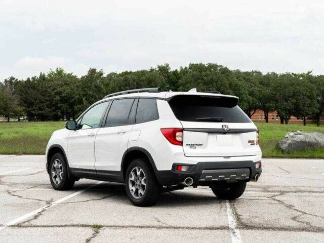 Белый Хонда Пасспорт, объемом двигателя 3.5 л и пробегом 32 тыс. км за 8600 $, фото 1 на Automoto.ua