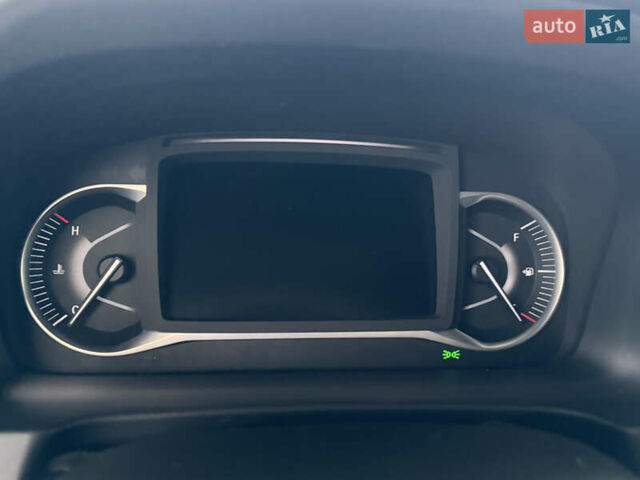 Белый Хонда Пасспорт, объемом двигателя 3.47 л и пробегом 50 тыс. км за 28000 $, фото 28 на Automoto.ua