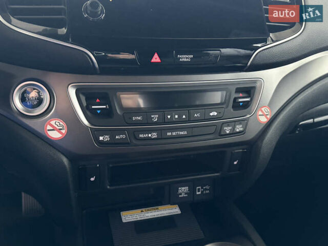 Белый Хонда Пасспорт, объемом двигателя 3.47 л и пробегом 50 тыс. км за 28000 $, фото 30 на Automoto.ua