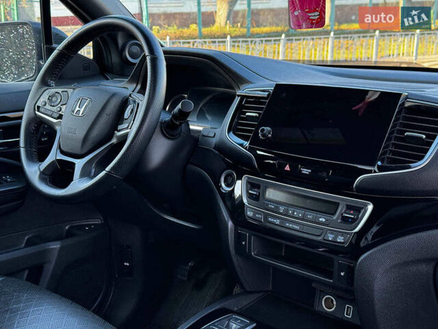 Черный Хонда Пасспорт, объемом двигателя 3.5 л и пробегом 159 тыс. км за 22490 $, фото 45 на Automoto.ua