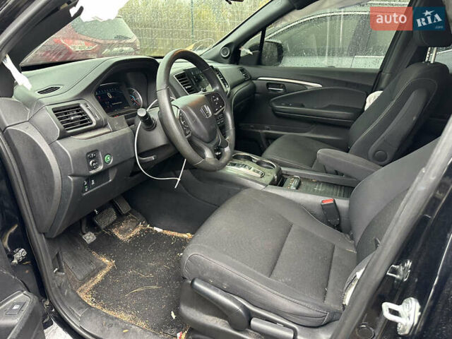Черный Хонда Пасспорт, объемом двигателя 3.5 л и пробегом 113 тыс. км за 15700 $, фото 7 на Automoto.ua