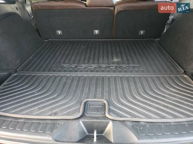 Красный Хонда Пасспорт, объемом двигателя 3.47 л и пробегом 87 тыс. км за 21999 $, фото 21 на Automoto.ua