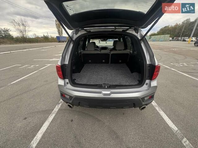 Серый Хонда Пасспорт, объемом двигателя 3.47 л и пробегом 57 тыс. км за 32000 $, фото 6 на Automoto.ua