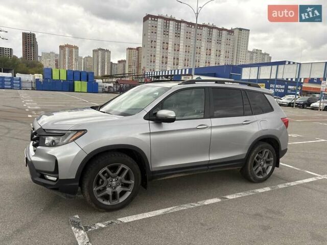 Серый Хонда Пасспорт, объемом двигателя 3.47 л и пробегом 57 тыс. км за 32000 $, фото 4 на Automoto.ua