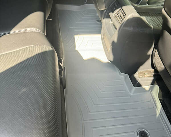 Серый Хонда Пасспорт, объемом двигателя 3.47 л и пробегом 43 тыс. км за 30000 $, фото 5 на Automoto.ua