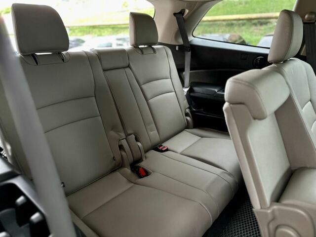 Білий Хонда Пілот, об'ємом двигуна 3.5 л та пробігом 127 тис. км за 22450 $, фото 6 на Automoto.ua