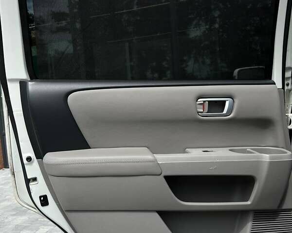 Хонда Пилот 2014 в Киеве на Automoto.ua Белый Хонда Пилот, объемом двигателя 3.5 л и пробегом 262 тыс. км за 12990 $, фото 45 на Automoto.ua