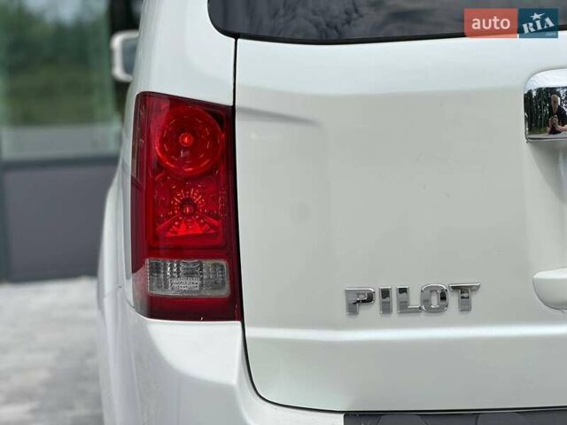 Хонда Пилот 2014 в Киеве на Automoto.ua Белый Хонда Пилот, объемом двигателя 3.5 л и пробегом 262 тыс. км за 12990 $, фото 12 на Automoto.ua