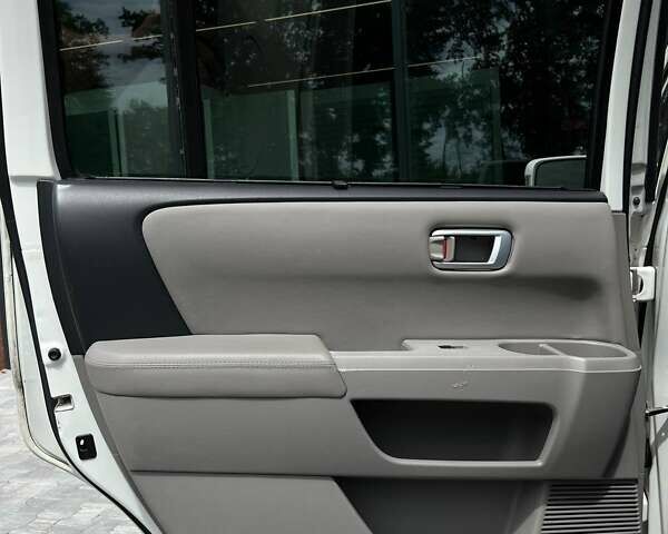 Хонда Пилот 2014 в Киеве на Automoto.ua Белый Хонда Пилот, объемом двигателя 3.5 л и пробегом 262 тыс. км за 12990 $, фото 46 на Automoto.ua