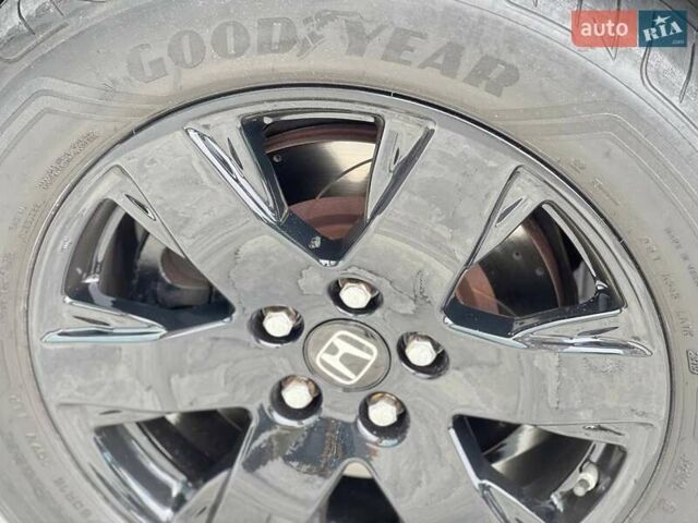 Хонда Пилот 2014 в Киеве на Automoto.ua Белый Хонда Пилот, объемом двигателя 3.5 л и пробегом 262 тыс. км за 12990 $, фото 19 на Automoto.ua