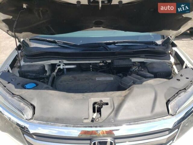 Хонда Пилот 2016 в Житомире на Automoto.ua Белый Хонда Пилот, объемом двигателя 3.47 л и пробегом 172 тыс. км за 4000 $, фото 11 на Automoto.ua