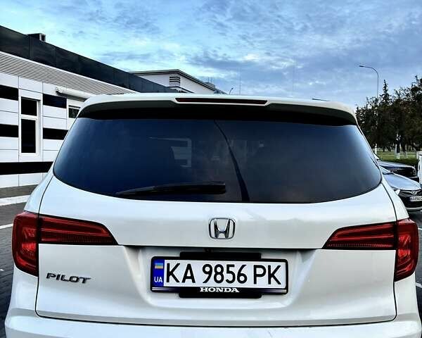 Білий Хонда Пілот, об'ємом двигуна 3.47 л та пробігом 120 тис. км за 18500 $, фото 4 на Automoto.ua