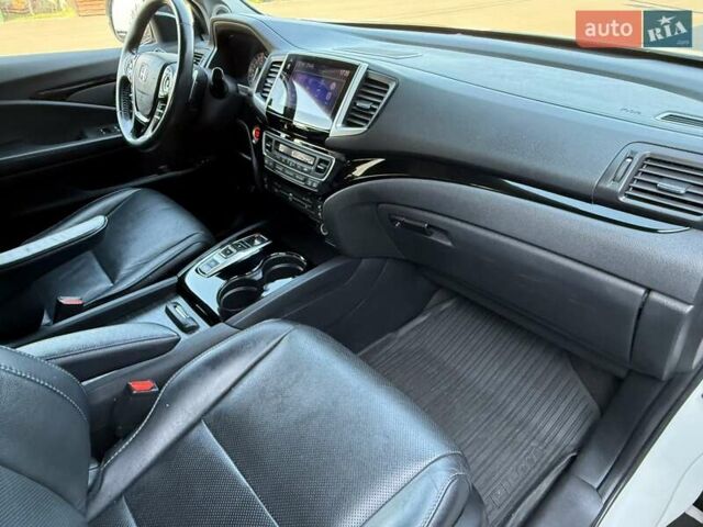 Белый Хонда Пилот, объемом двигателя 3.47 л и пробегом 74 тыс. км за 24300 $, фото 70 на Automoto.ua