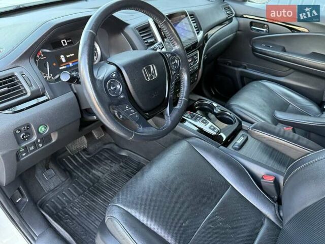 Белый Хонда Пилот, объемом двигателя 3.47 л и пробегом 74 тыс. км за 24300 $, фото 49 на Automoto.ua