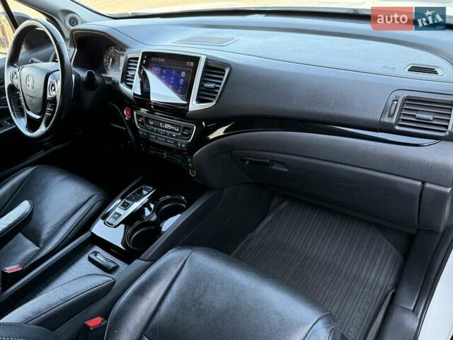 Белый Хонда Пилот, объемом двигателя 3.47 л и пробегом 74 тыс. км за 24300 $, фото 73 на Automoto.ua