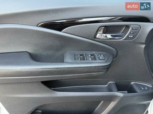 Белый Хонда Пилот, объемом двигателя 3.47 л и пробегом 74 тыс. км за 24300 $, фото 58 на Automoto.ua