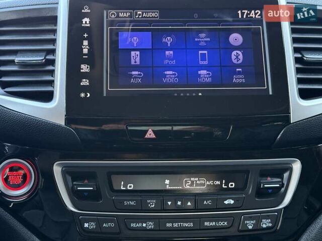 Белый Хонда Пилот, объемом двигателя 3.47 л и пробегом 74 тыс. км за 24300 $, фото 95 на Automoto.ua