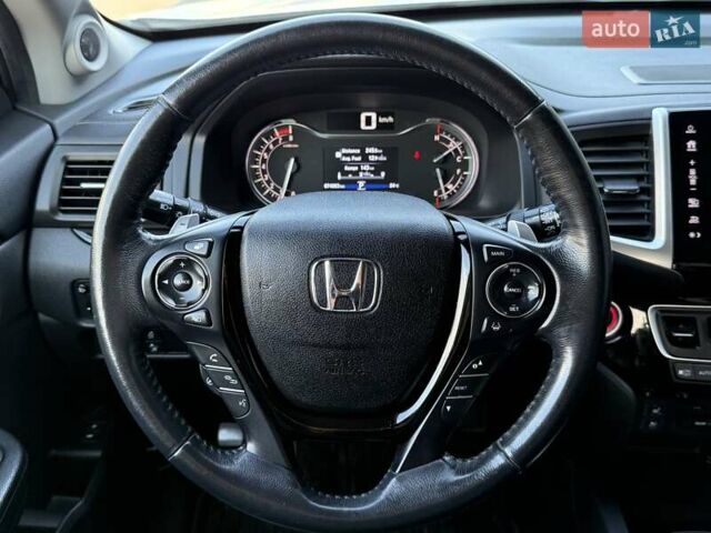 Белый Хонда Пилот, объемом двигателя 3.47 л и пробегом 74 тыс. км за 24300 $, фото 92 на Automoto.ua