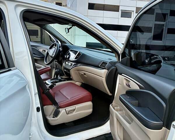 Білий Хонда Пілот, об'ємом двигуна 3.47 л та пробігом 120 тис. км за 18500 $, фото 10 на Automoto.ua