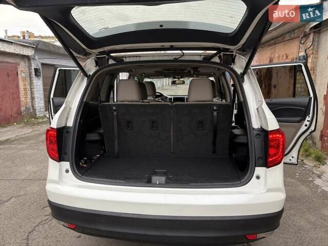 Белый Хонда Пилот, объемом двигателя 3.5 л и пробегом 125 тыс. км за 20500 $, фото 24 на Automoto.ua