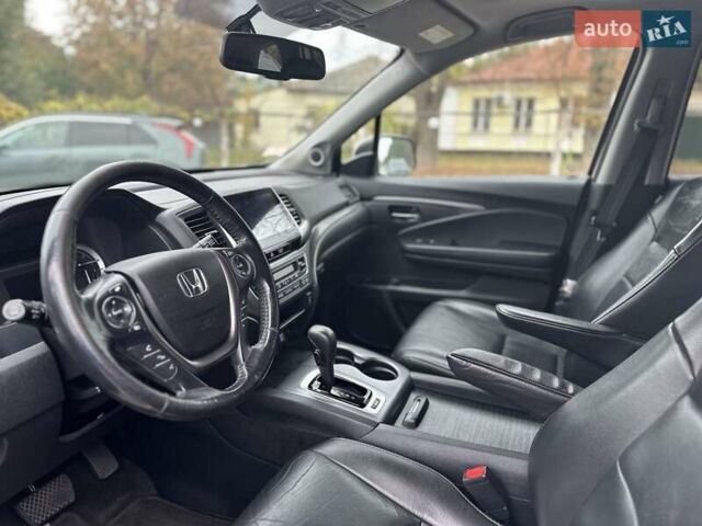Хонда Пилот 2018 в Полтаве на Automoto.ua Белый Хонда Пилот, объемом двигателя 3.47 л и пробегом 190 тыс. км за 21500 $, фото 7 на Automoto.ua