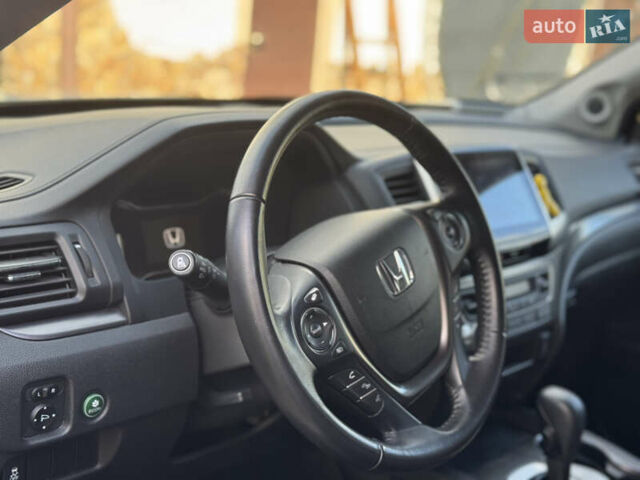 Белый Хонда Пилот, объемом двигателя 3.47 л и пробегом 86 тыс. км за 23600 $, фото 7 на Automoto.ua