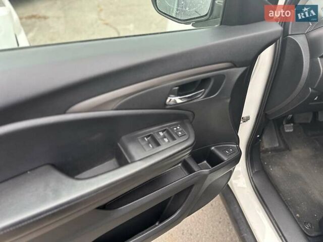 Білий Хонда Пілот, об'ємом двигуна 3.47 л та пробігом 190 тис. км за 20900 $, фото 16 на Automoto.ua