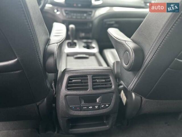 Хонда Пилот 2018 в Полтаве на Automoto.ua Белый Хонда Пилот, объемом двигателя 3.47 л и пробегом 190 тыс. км за 21500 $, фото 12 на Automoto.ua