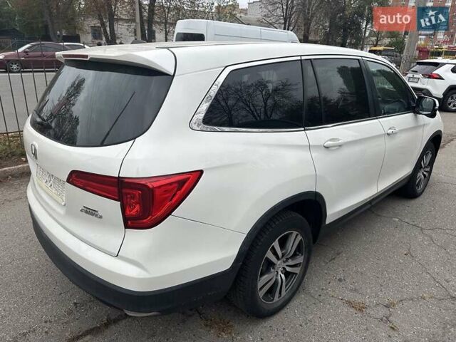 Хонда Пилот 2018 в Полтаве на Automoto.ua Белый Хонда Пилот, объемом двигателя 3.47 л и пробегом 190 тыс. км за 21500 $, фото 4 на Automoto.ua