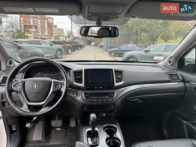 Хонда Пилот 2018 в Полтаве на Automoto.ua Белый Хонда Пилот, объемом двигателя 3.47 л и пробегом 190 тыс. км за 21500 $, фото 10 на Automoto.ua