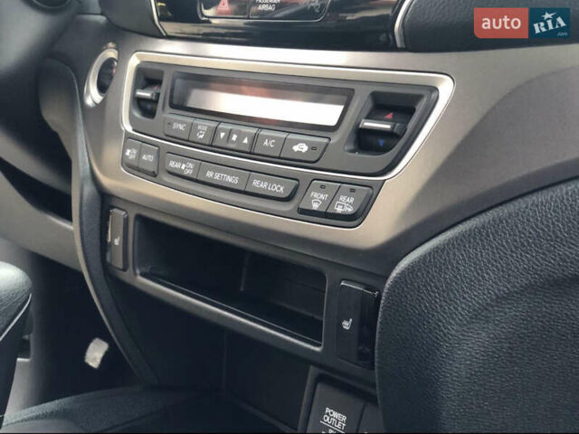 Белый Хонда Пилот, объемом двигателя 3.5 л и пробегом 20 тыс. км за 32000 $, фото 19 на Automoto.ua