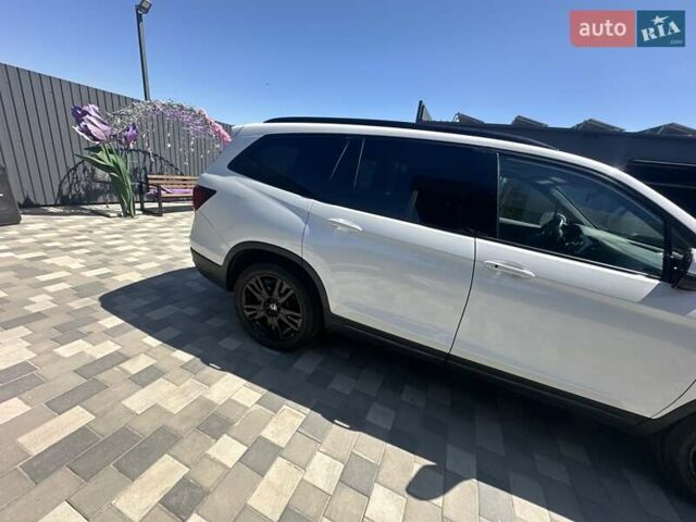 Білий Хонда Пілот, об'ємом двигуна 3.47 л та пробігом 51 тис. км за 34000 $, фото 102 на Automoto.ua