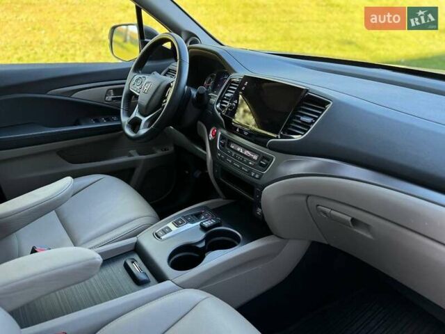 Белый Хонда Пилот, объемом двигателя 3.47 л и пробегом 151 тыс. км за 27000 $, фото 40 на Automoto.ua