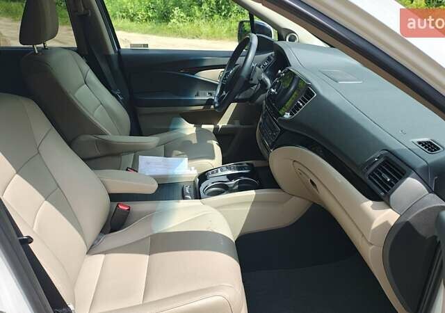 Білий Хонда Пілот, об'ємом двигуна 3.47 л та пробігом 86 тис. км за 31200 $, фото 4 на Automoto.ua