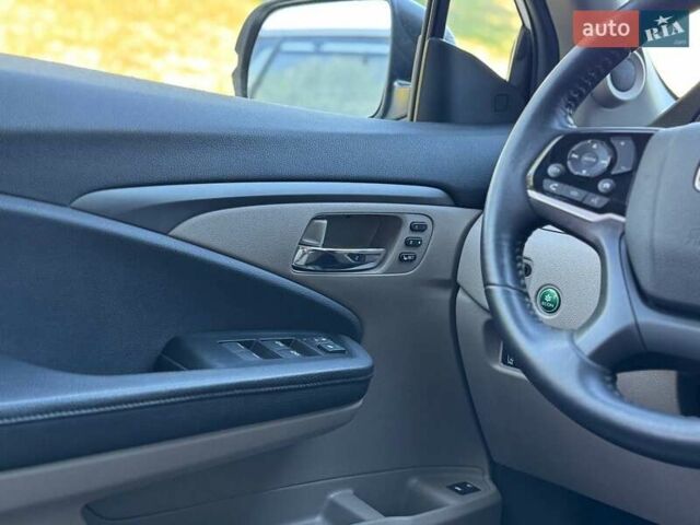 Белый Хонда Пилот, объемом двигателя 3.47 л и пробегом 151 тыс. км за 27000 $, фото 33 на Automoto.ua