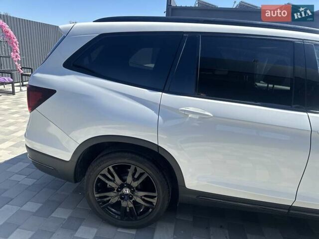 Білий Хонда Пілот, об'ємом двигуна 3.47 л та пробігом 51 тис. км за 34000 $, фото 32 на Automoto.ua