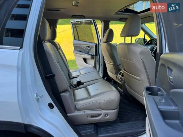 Белый Хонда Пилот, объемом двигателя 3.47 л и пробегом 151 тыс. км за 27000 $, фото 25 на Automoto.ua