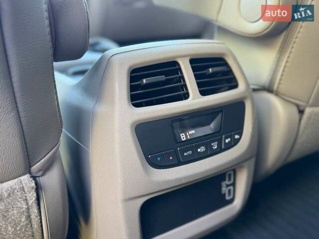 Белый Хонда Пилот, объемом двигателя 3.47 л и пробегом 151 тыс. км за 27000 $, фото 29 на Automoto.ua