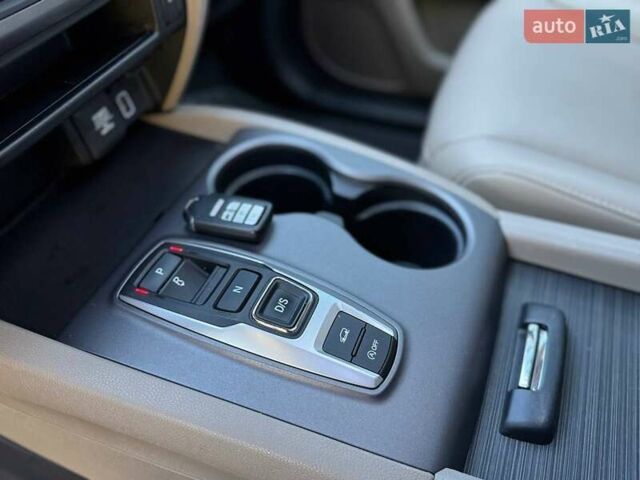 Белый Хонда Пилот, объемом двигателя 3.47 л и пробегом 151 тыс. км за 27000 $, фото 21 на Automoto.ua