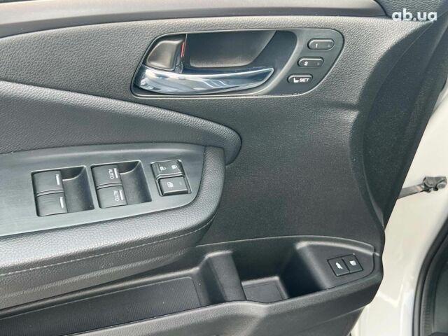 Белый Хонда Пилот, объемом двигателя 3.5 л и пробегом 14 тыс. км за 32890 $, фото 17 на Automoto.ua