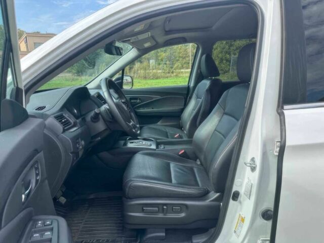 Белый Хонда Пилот, объемом двигателя 3.5 л и пробегом 12 тыс. км за 44000 $, фото 8 на Automoto.ua