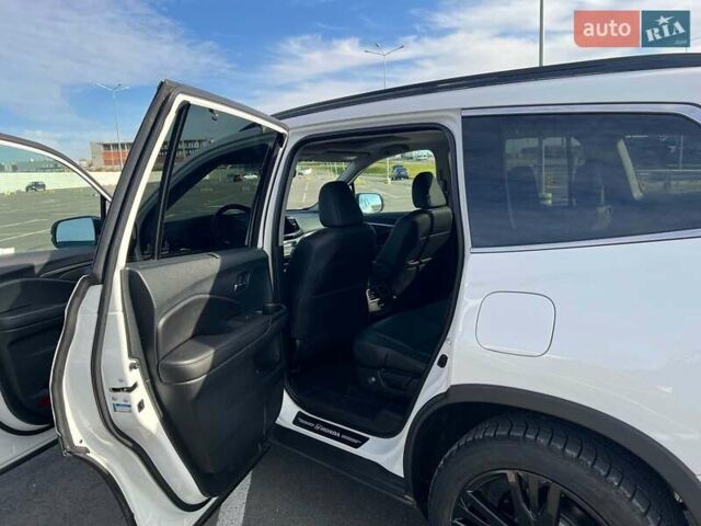 Белый Хонда Пилот, объемом двигателя 3.5 л и пробегом 14 тыс. км за 32890 $, фото 33 на Automoto.ua