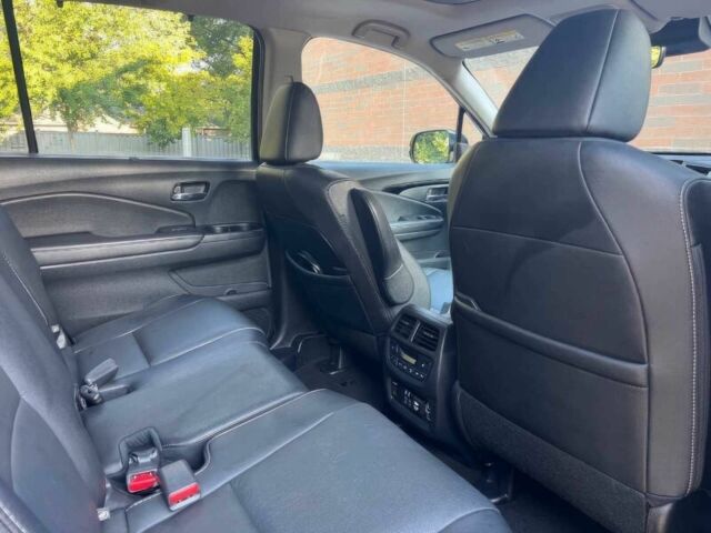 Черный Хонда Пилот, объемом двигателя 3.5 л и пробегом 11 тыс. км за 39000 $, фото 9 на Automoto.ua