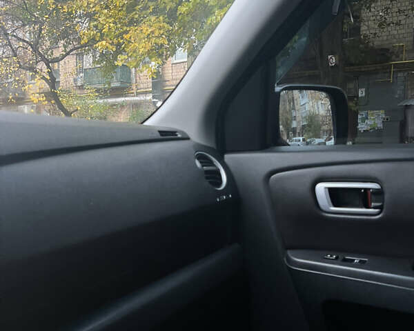 Черный Хонда Пилот, объемом двигателя 3.47 л и пробегом 251 тыс. км за 10500 $, фото 20 на Automoto.ua