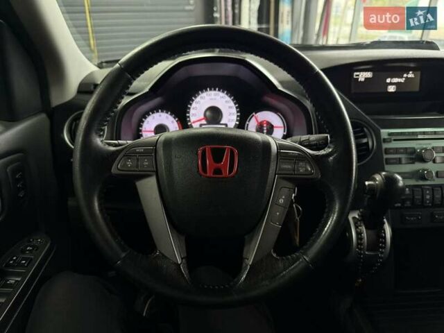 Черный Хонда Пилот, объемом двигателя 3.5 л и пробегом 323 тыс. км за 12950 $, фото 4 на Automoto.ua