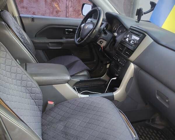 Чорний Хонда Пілот, об'ємом двигуна 3.47 л та пробігом 270 тис. км за 7500 $, фото 3 на Automoto.ua
