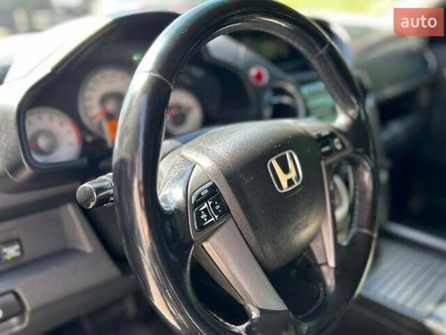 Чорний Хонда Пілот, об'ємом двигуна 3.47 л та пробігом 331 тис. км за 13700 $, фото 8 на Automoto.ua