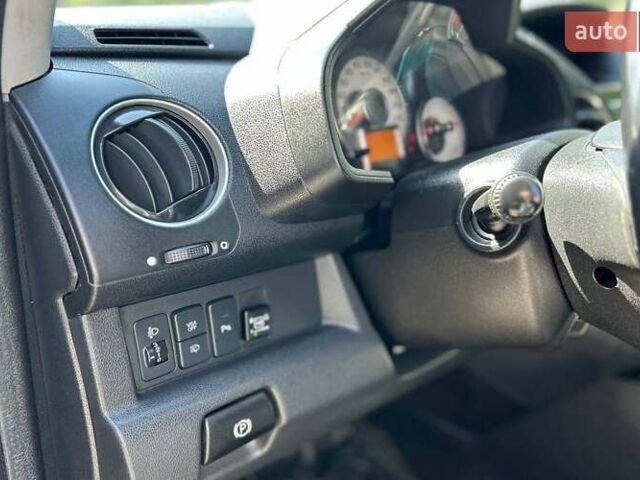 Чорний Хонда Пілот, об'ємом двигуна 3.47 л та пробігом 331 тис. км за 13700 $, фото 7 на Automoto.ua